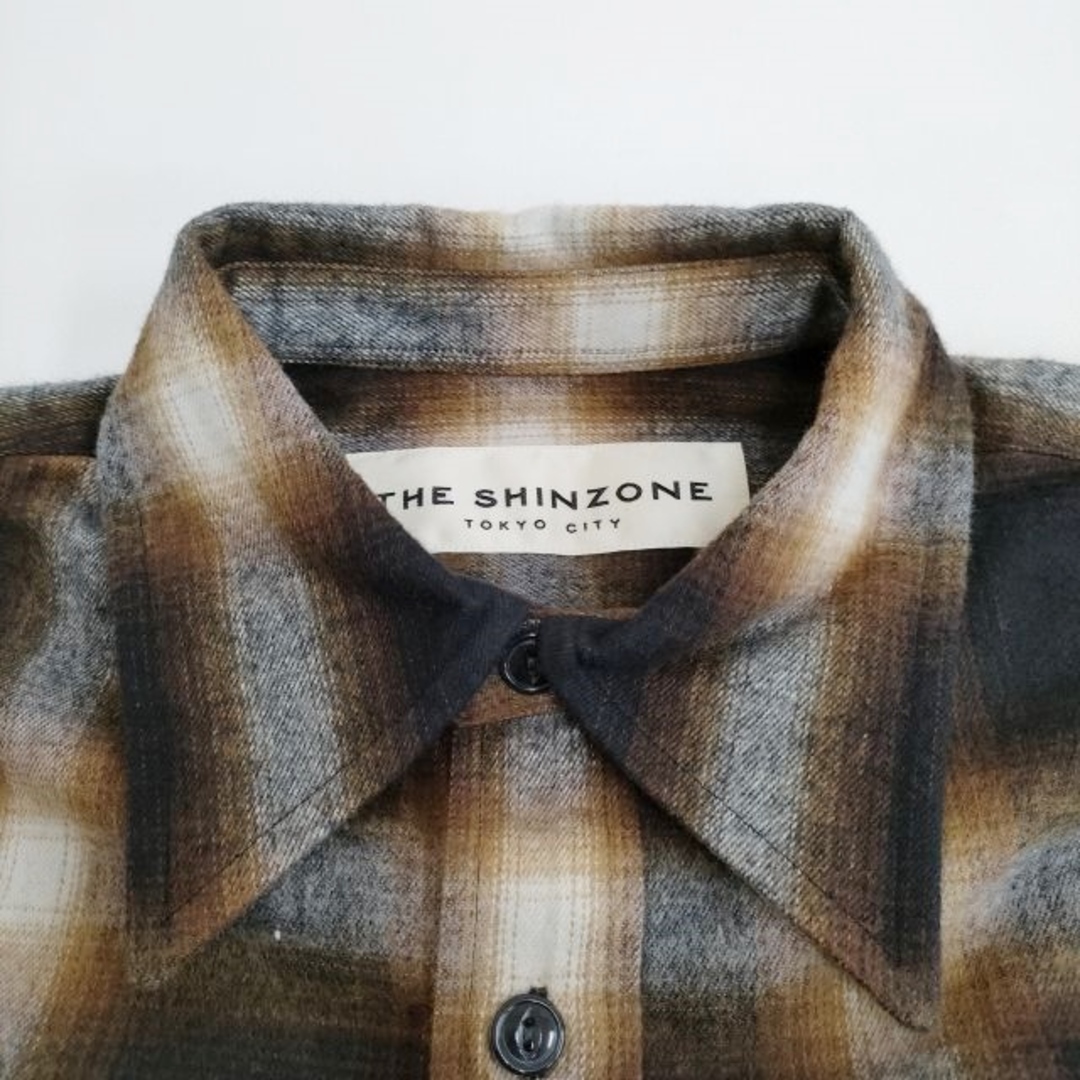 Shinzone(シンゾーン)のShinzone ダブル カフ チェック シャツ DOUBLE CUFF CHECK SHIRT 定価23100円 22AMSBL04 長袖シャツ ブラウン シンゾーン【中古】4-0108T♪ レディースのトップス(シャツ/ブラウス(長袖/七分))の商品写真