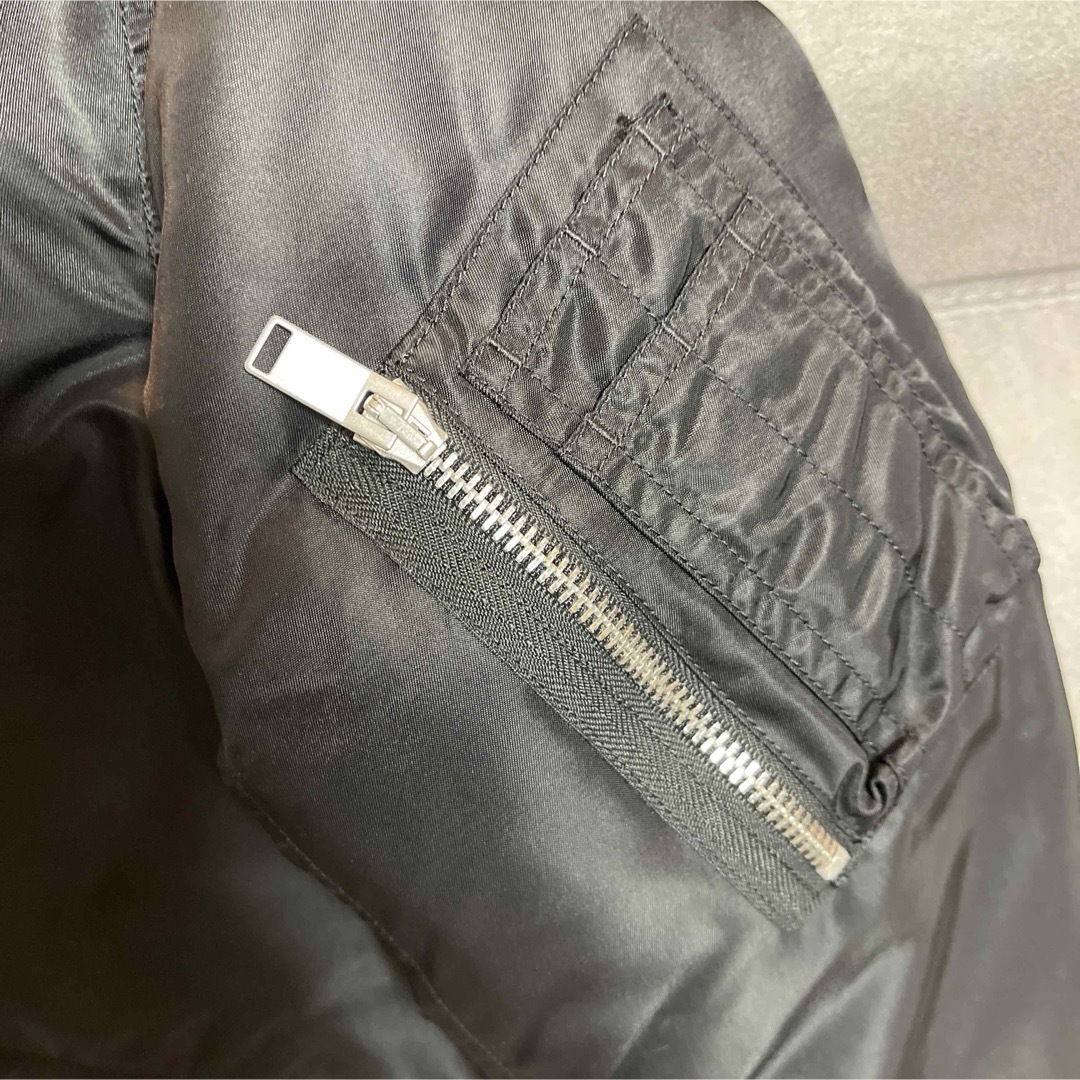 Yves Saint Laurent(イヴサンローラン)のイヴ・サンローラン　フライトジャケット　超美品　黒 レディースのジャケット/アウター(その他)の商品写真