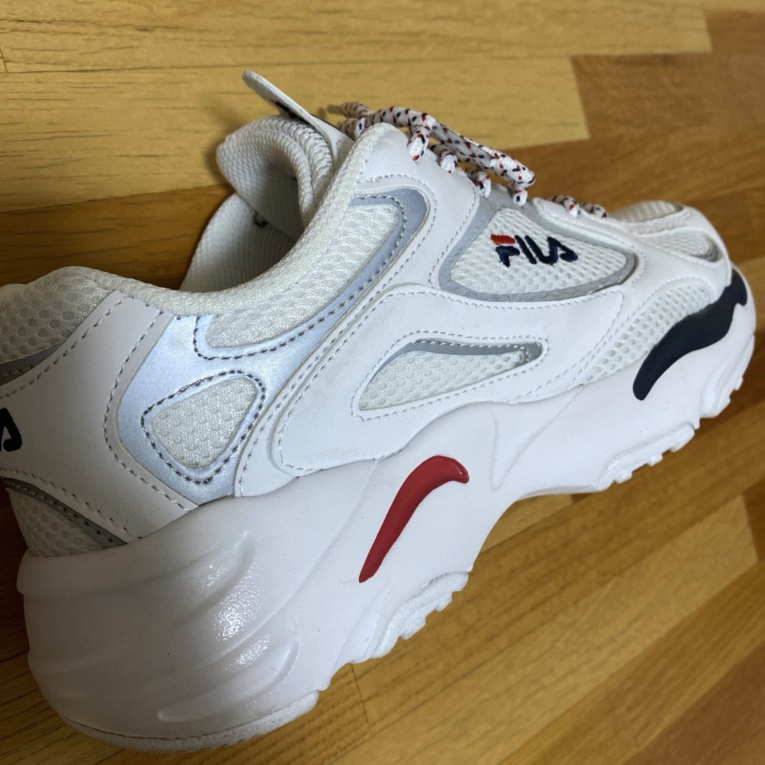 FILA(フィラ)のFILA フィラ　厚底　スニーカー　24 ホワイト　白 レイトレイサー　22FW レディースの靴/シューズ(スニーカー)の商品写真