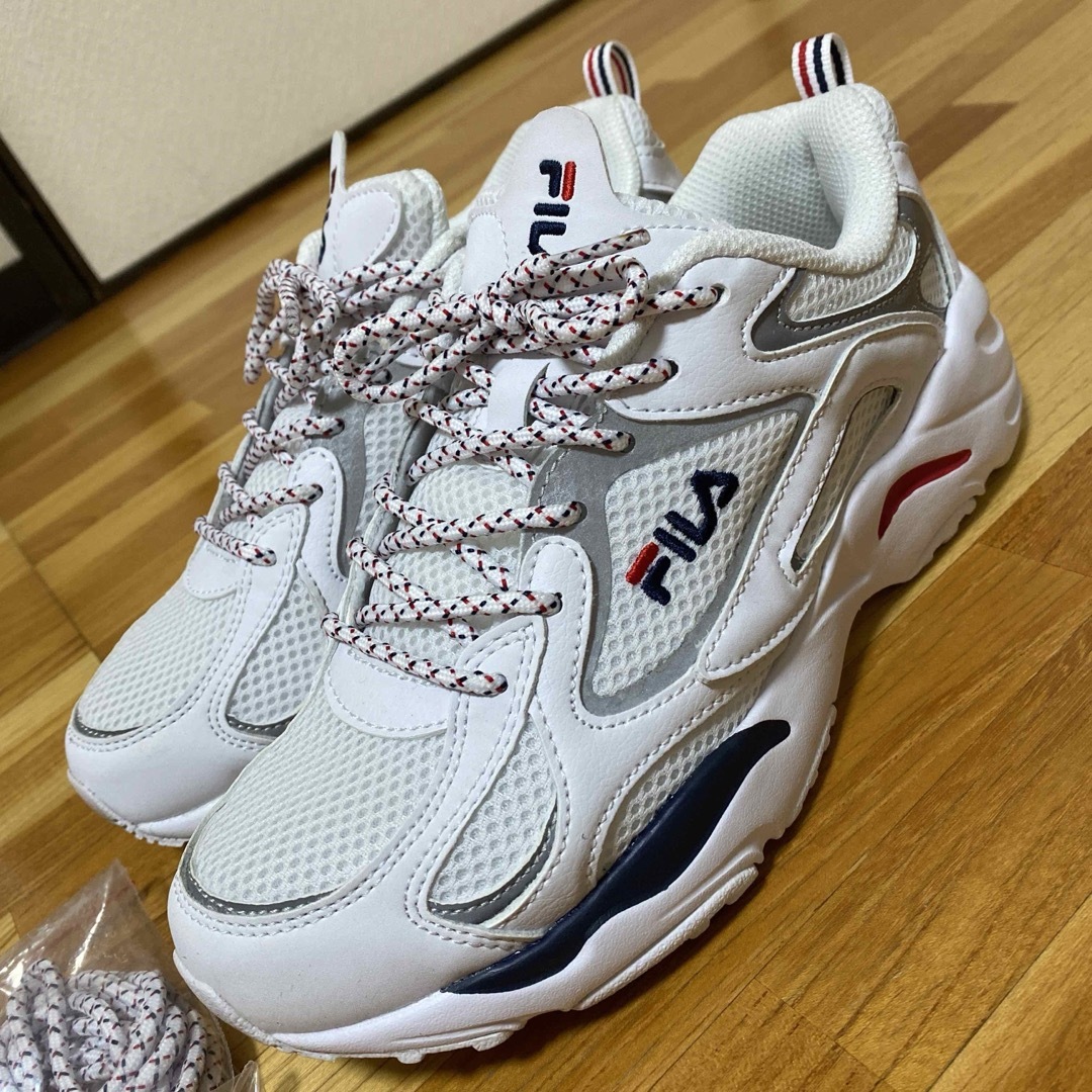 FILA(フィラ)のFILA フィラ　厚底　スニーカー　24 ホワイト　白 レイトレイサー　22FW レディースの靴/シューズ(スニーカー)の商品写真