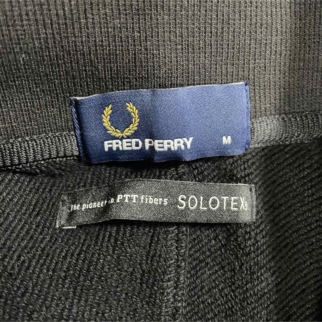 FRED PERRY(フレッドペリー)の【超希少】フレッドペリー　ハーフジッププルオーバー　デカロゴ刺繍　月桂樹　黒　M メンズのトップス(スウェット)の商品写真