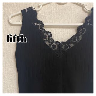 フィフス(fifth)の値下げ‼️M fifth フィフス　Vネック　レース　キャミニット　トップス(キャミソール)