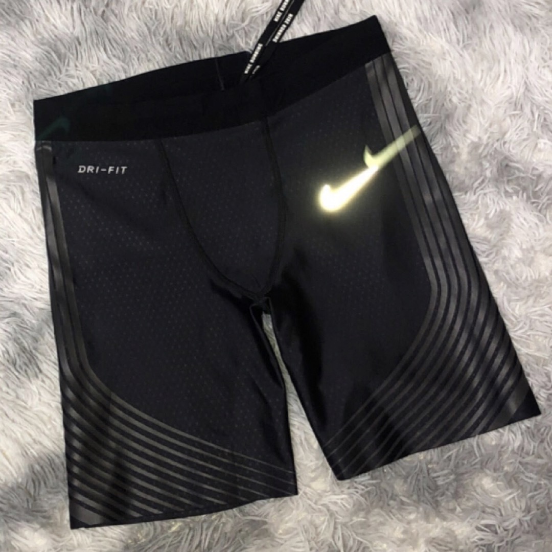 NIKE(ナイキ)のナイキ パワースピードタイツ ハーフタイツ 陸上 ランニング M スポーツ/アウトドアのランニング(ウェア)の商品写真