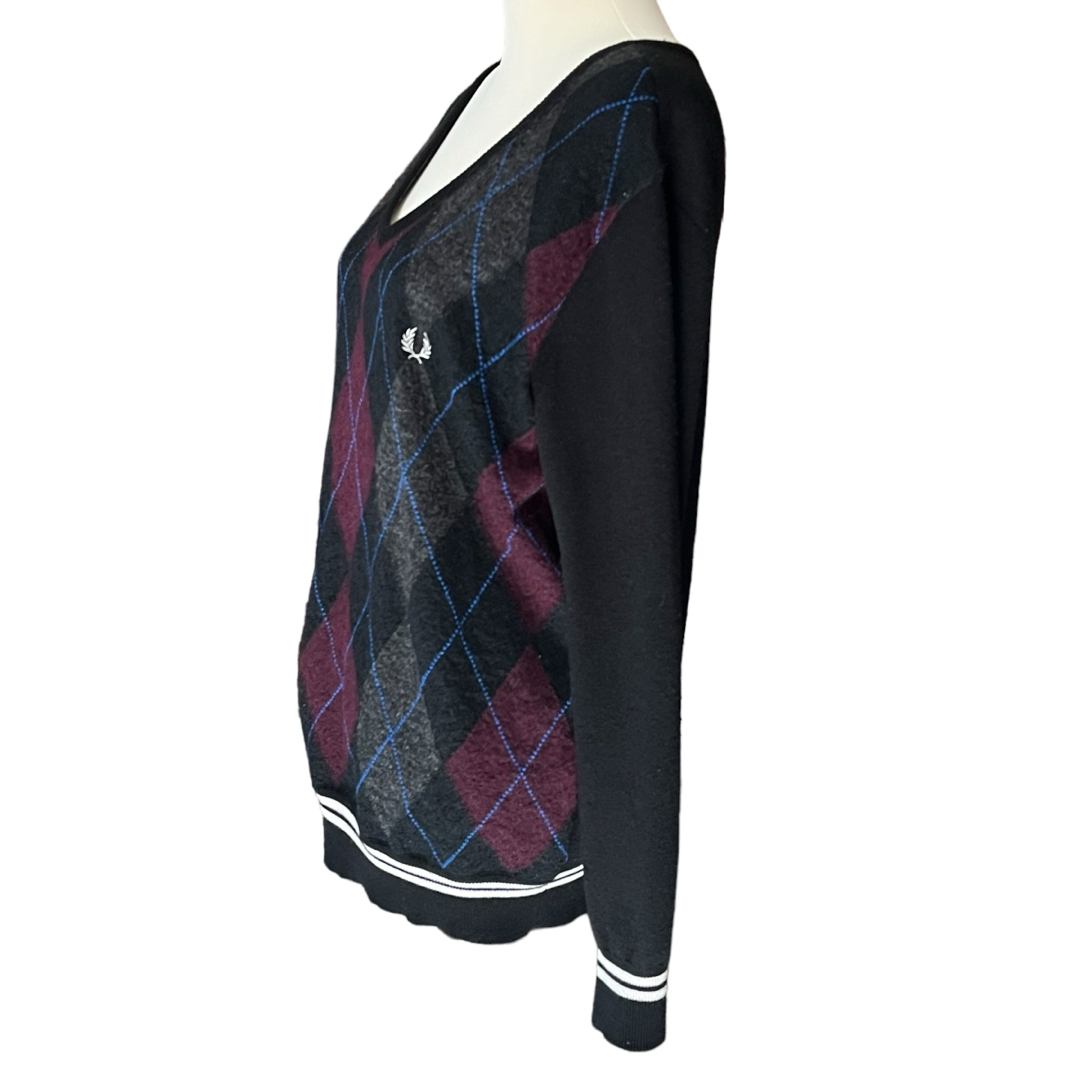 FRED PERRY - フレッドペリー☆ Vネックセーター ニット FRED PERRY - フレッドペリー☆ Vネックセーター ニット