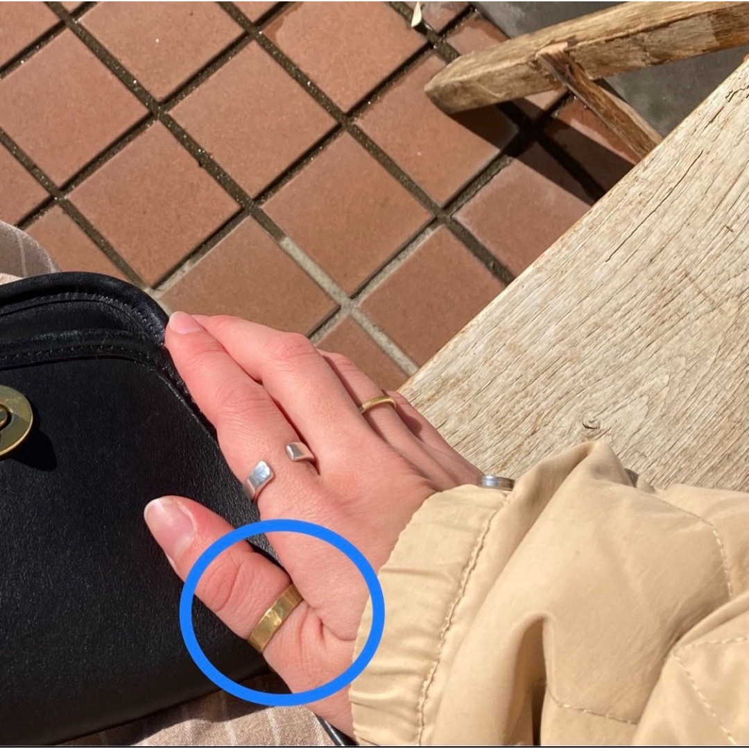 ゴールド マット 指輪 リング 真鍮リング レディースのアクセサリー(リング(指輪))の商品写真
