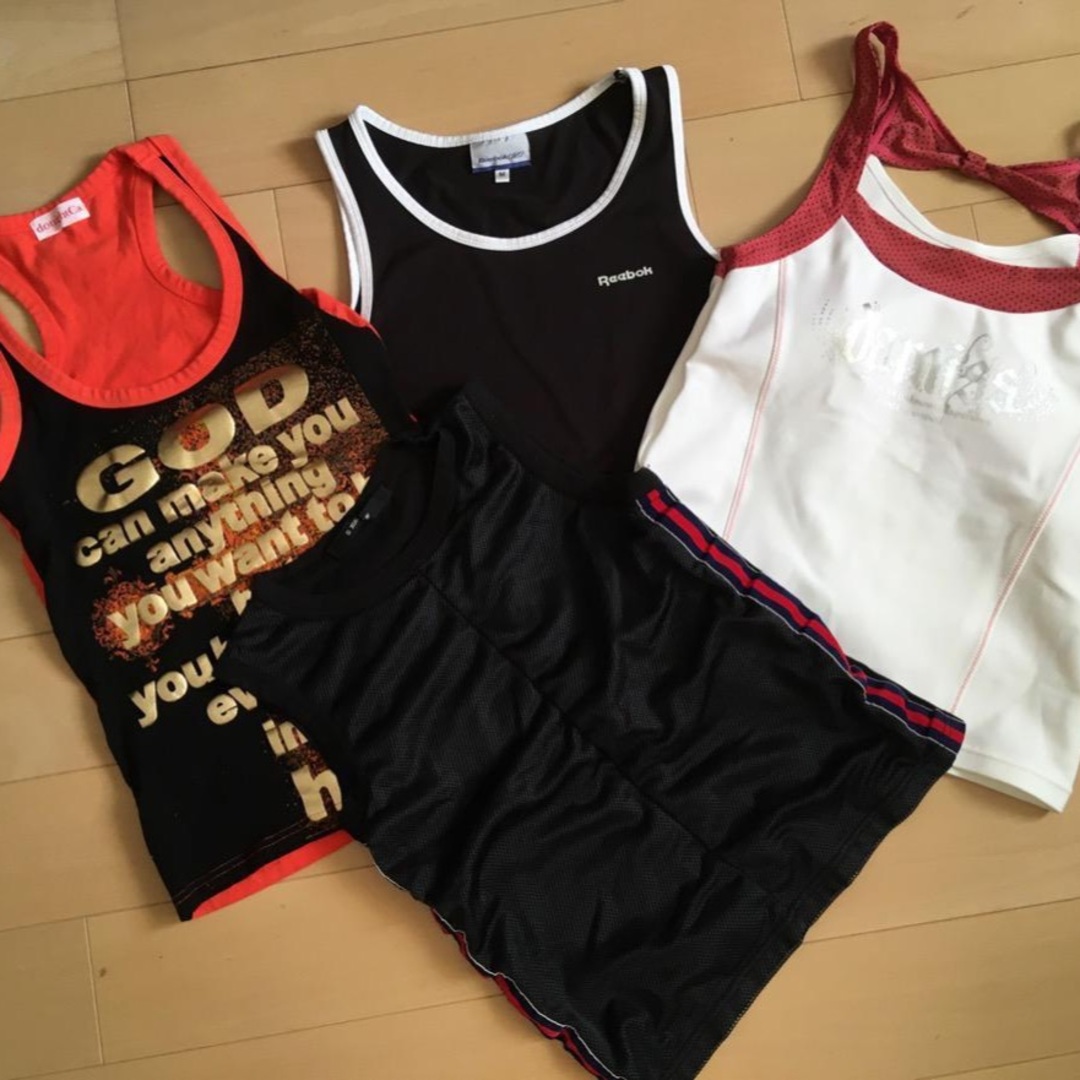 レディス　トップス4枚セット（M）エアロビに♪　DA MISS、Reebok スポーツ/アウトドアのトレーニング/エクササイズ(トレーニング用品)の商品写真