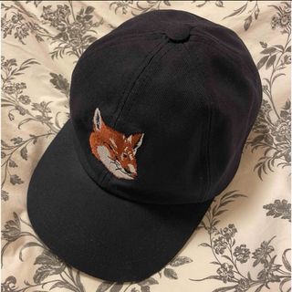 メゾンキツネ(MAISON KITSUNE')のメゾンキツネ　キャップ(キャップ)