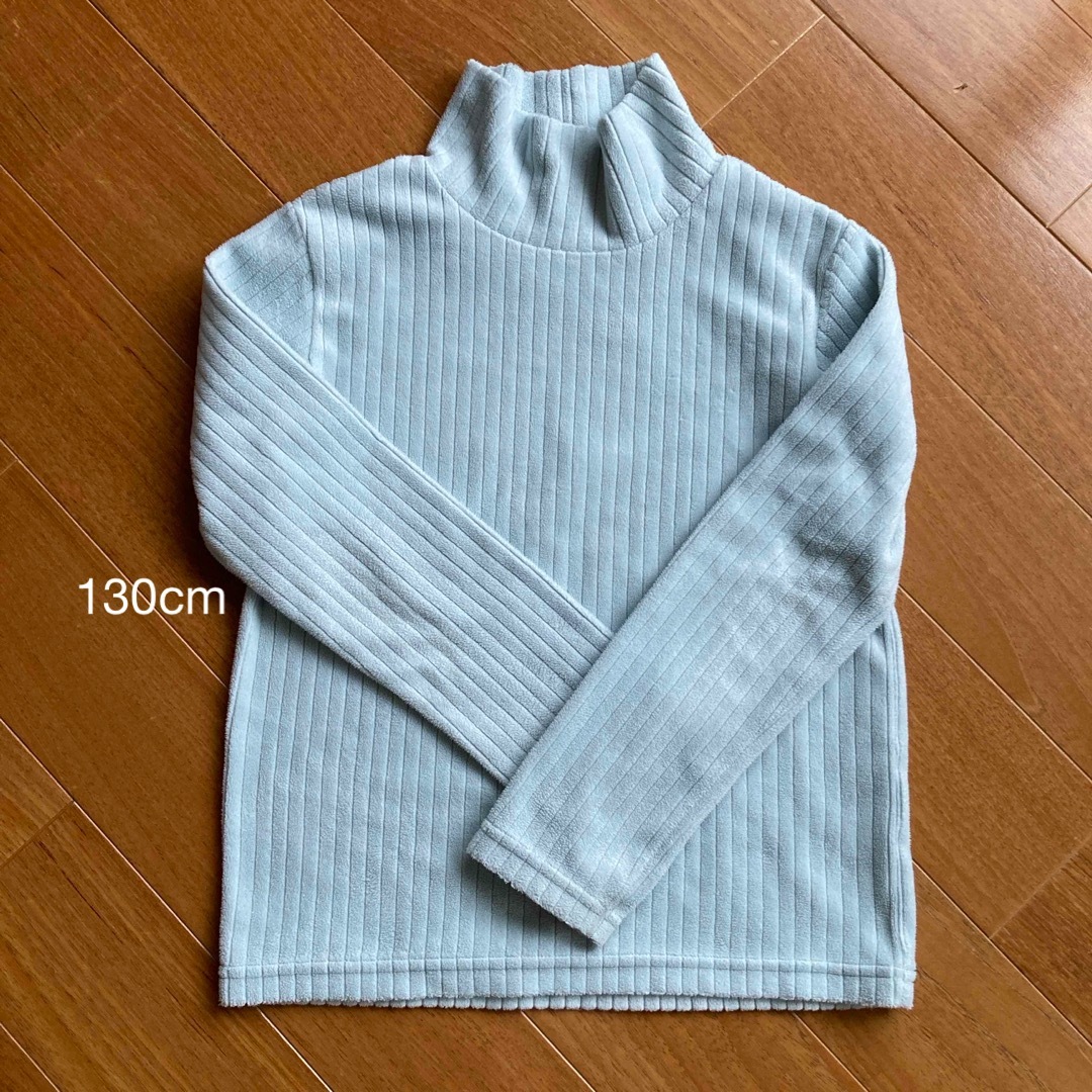 UNIQLO(ユニクロ)のUNIQLO ユニクロ　フリースハイネックT（長袖）130cm キッズ/ベビー/マタニティのキッズ服女の子用(90cm~)(Tシャツ/カットソー)の商品写真