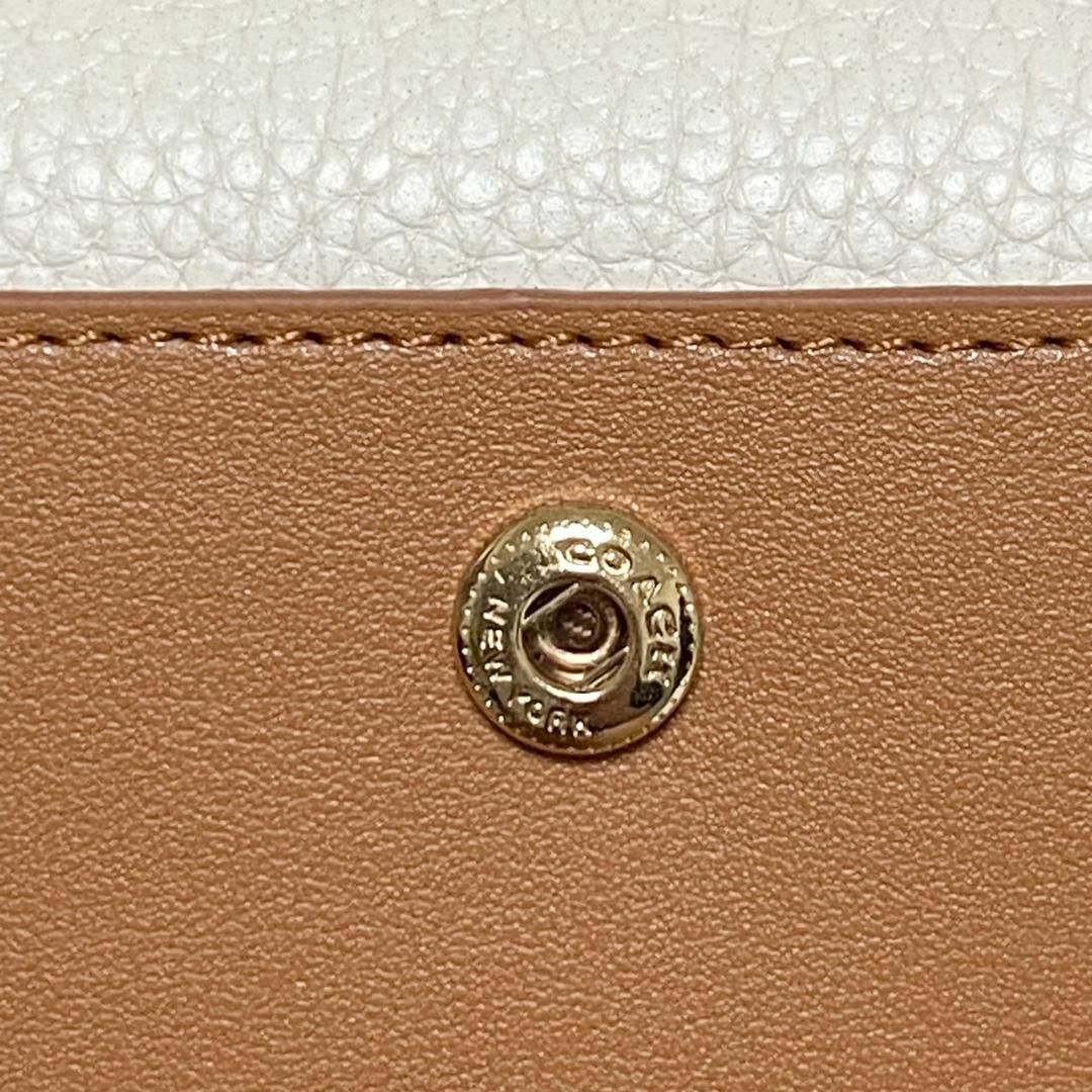 ✨【新品未使用】COACH 二つ折り財布 スモール ウォレット カーキ チョーク ✨【新品未使用】COACH 二つ折り財布 スモール ウォレット カーキ チョーク