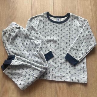 プチバトー(PETIT BATEAU)のプチバトー　イカリマークパジャマ(パジャマ)