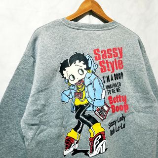 ベティブープ(Betty Boop)のBettyBoop（ベティブープ）新品　裏起毛　トレーナー　3L　灰色　ベティ(スウェット)