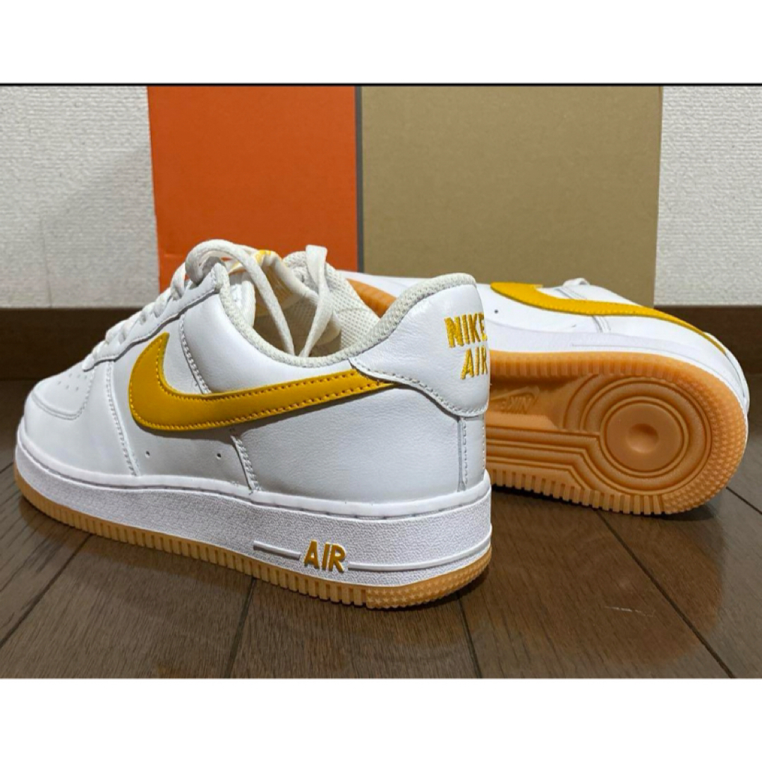 NIKE(ナイキ)の【26.5cm】防水加工AIR FORCE1エアフォース1ユニバーシティゴールド メンズの靴/シューズ(スニーカー)の商品写真