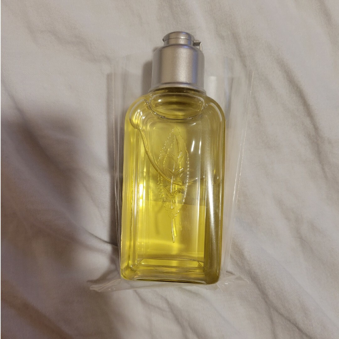 L'OCCITANE(ロクシタン)の【新品未開封】ロクシタン　シャワージェル50ml コスメ/美容のボディケア(ボディソープ/石鹸)の商品写真