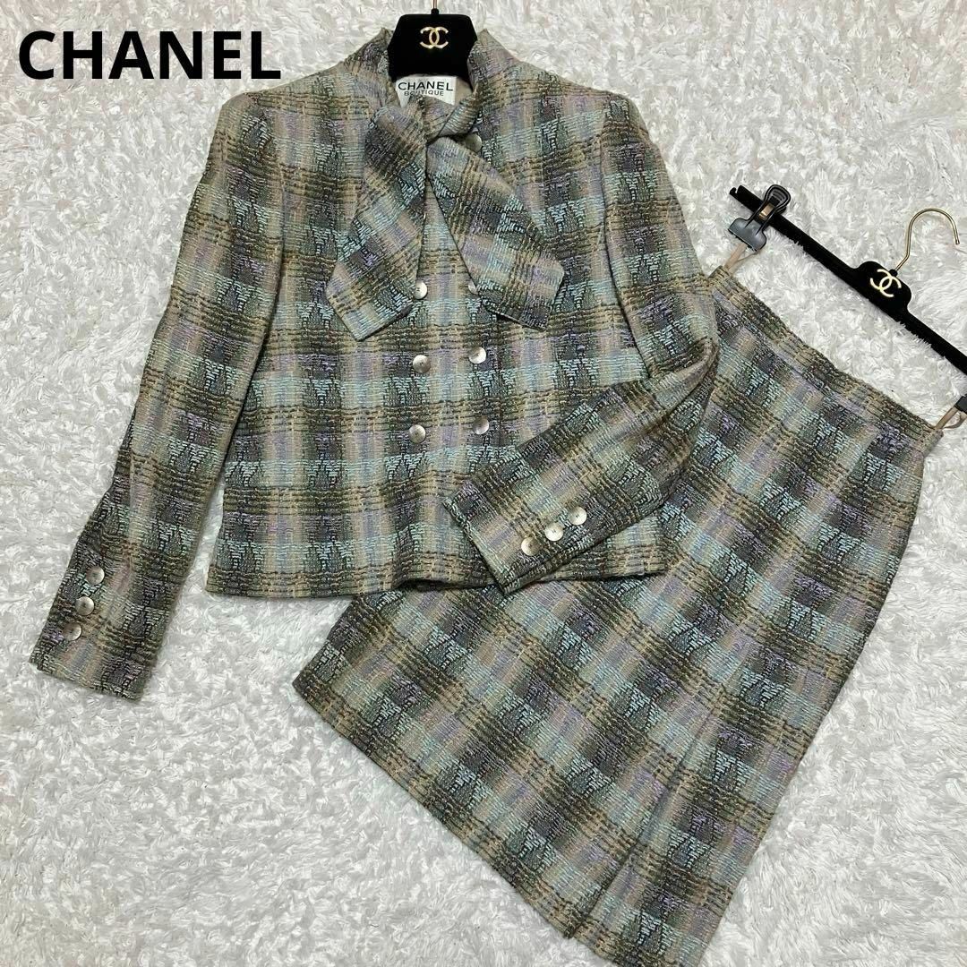 CHANEL(シャネル)のCHANEL ツイード　セットアップ　ボウタイ　ダブル　プリーツ　スカート　36 レディースのフォーマル/ドレス(スーツ)の商品写真