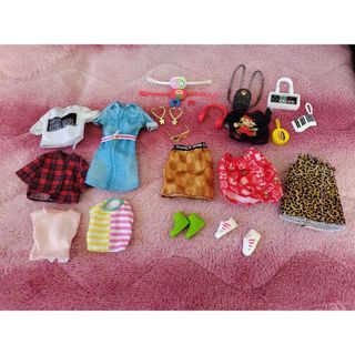 バービー(Barbie)の☆値下げしました☆バービー用　服　小物(キャラクターグッズ)