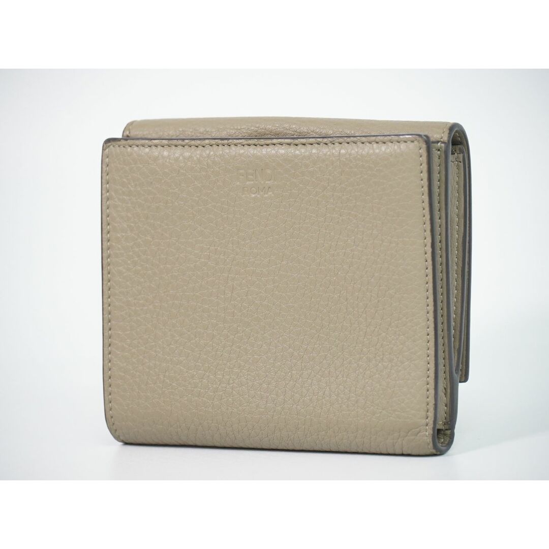 FENDI - 本物 フェンディ FENDI ピーカブー セレリア 折財布 FENDI - 本物 フェンディ FENDI ピーカブー セレリア 折財布