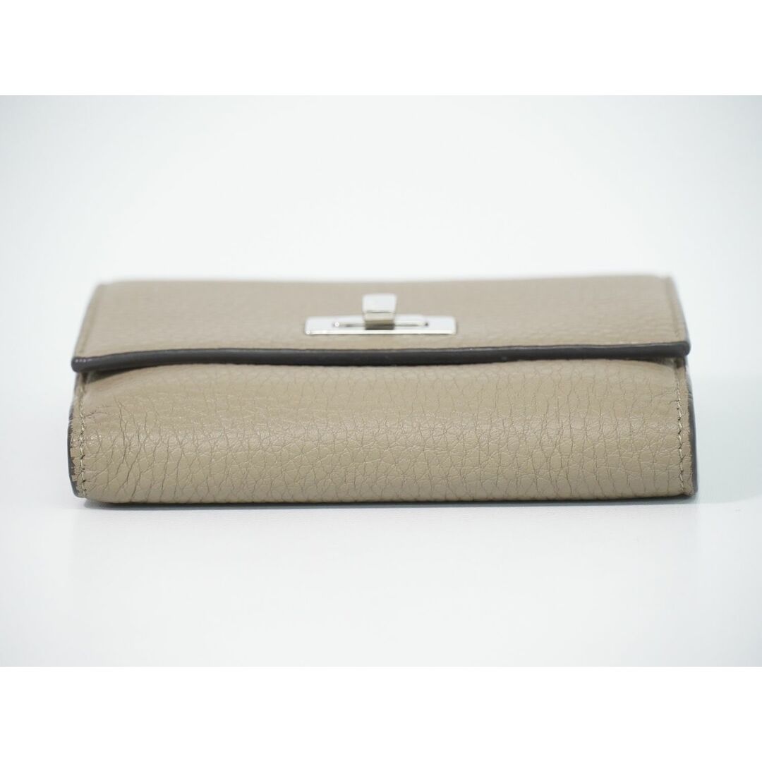 FENDI - 本物 フェンディ FENDI ピーカブー セレリア 折財布 FENDI - 本物 フェンディ FENDI ピーカブー セレリア 折財布