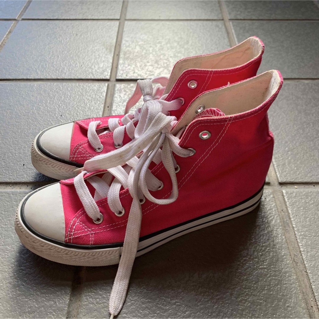 ピンク ハイカットスニーカー レディースの靴/シューズ(スニーカー)の商品写真