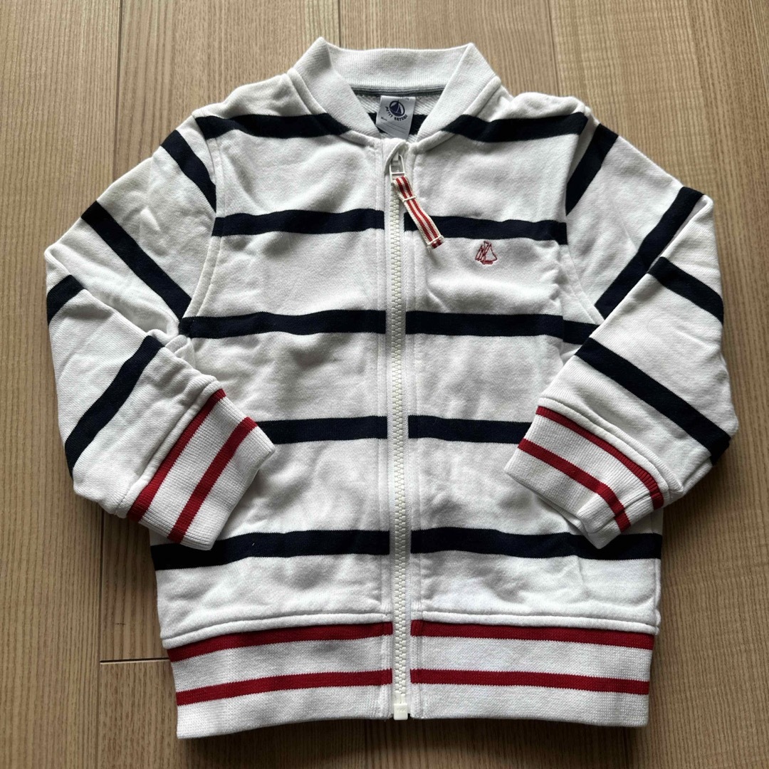 PETIT BATEAU(プチバトー)のプチバトー　スウェットジャケット キッズ/ベビー/マタニティのキッズ服男の子用(90cm~)(ジャケット/上着)の商品写真