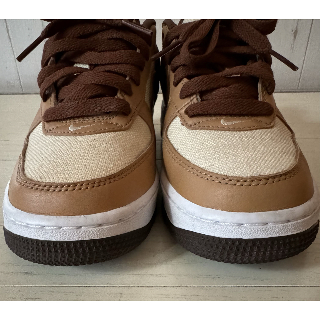 NIKE(ナイキ)のNIKE AIR FORCE 1 QS【ACORN】 レディースの靴/シューズ(スニーカー)の商品写真