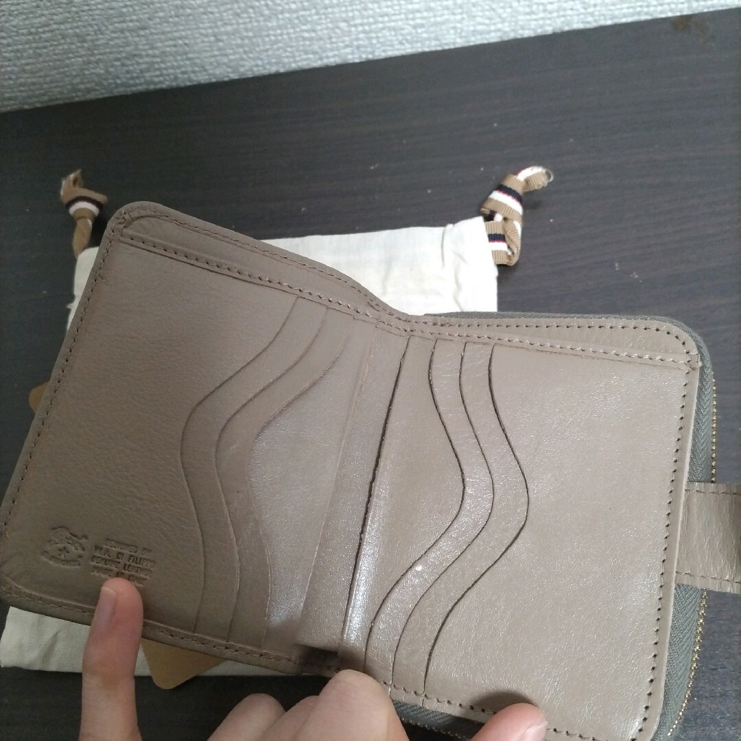 IL BISONTE - 新品 イルビゾンテ 本革 レザー ラウンド IL BISONTE - 新品 イルビゾンテ 本革 レザー ラウンド