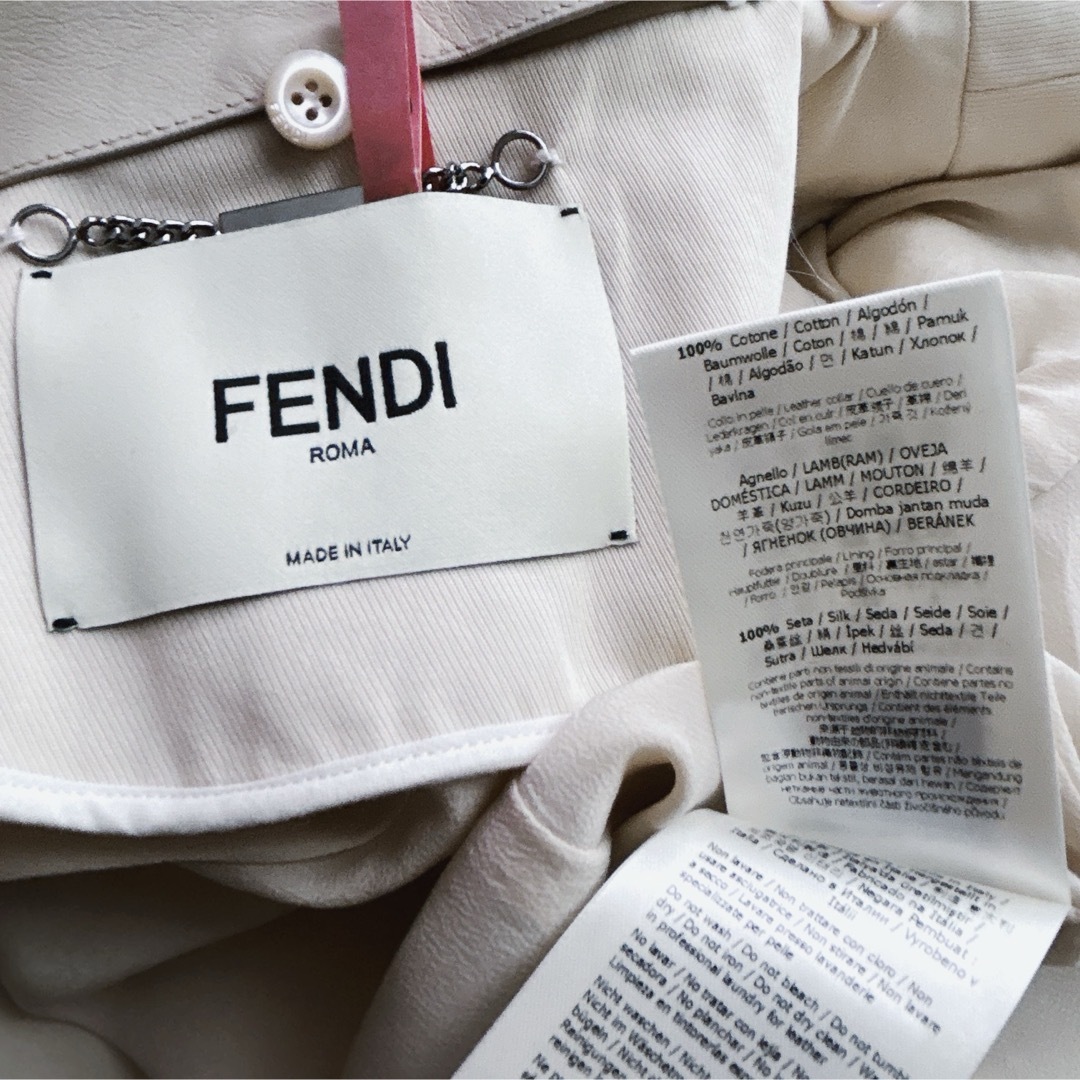 FENDI(フェンディ)の美品　FENDI フェンディ　レザー　本革　ドレス　トレンチコート　フレアライン レディースのジャケット/アウター(トレンチコート)の商品写真