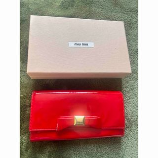 ミュウミュウ(miumiu)のMIUMIU財布(長財布)