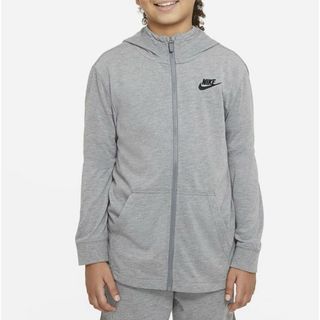 ナイキ(NIKE)のナイキ　パーカー　グレー　新品　150 (ジャケット/上着)