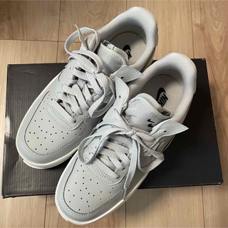 ナイキ(NIKE)のナイキAir force1 fontankaエアフォースワンレディース グレー(スニーカー)