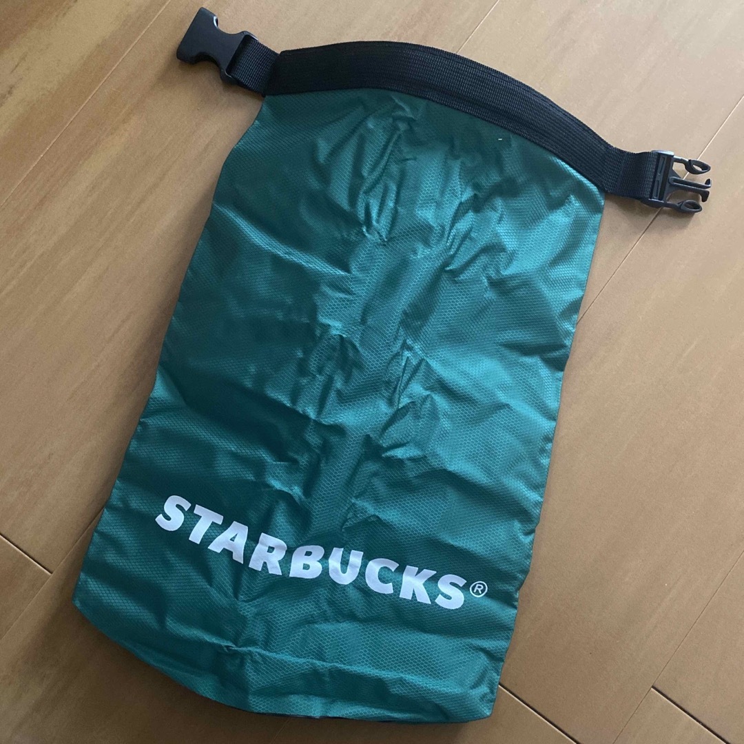 Starbucks(スターバックス)のウォータープルーフ バッグ グリーン スポーツ/アウトドアのアウトドア(その他)の商品写真