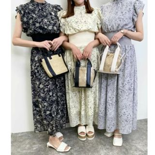 イング(INGNI)の新品 INGNI ウエストリブ 花柄シフォン フリルワンピース クロ サイズM(ロングワンピース/マキシワンピース)