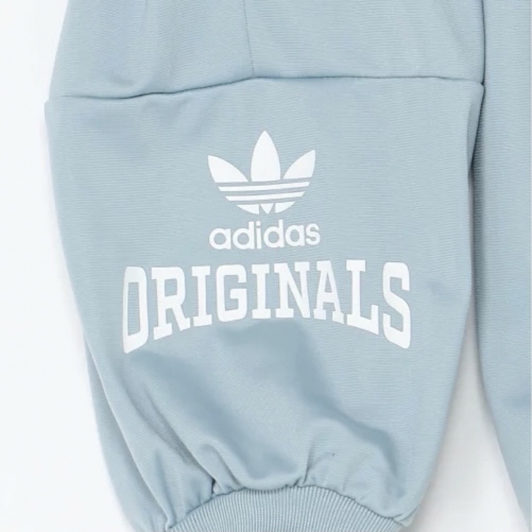 adidas(アディダス)のアディダス グラフィックプリント トラックパンツ 150センチ 新品 タグ付き キッズ/ベビー/マタニティのキッズ服男の子用(90cm~)(パンツ/スパッツ)の商品写真