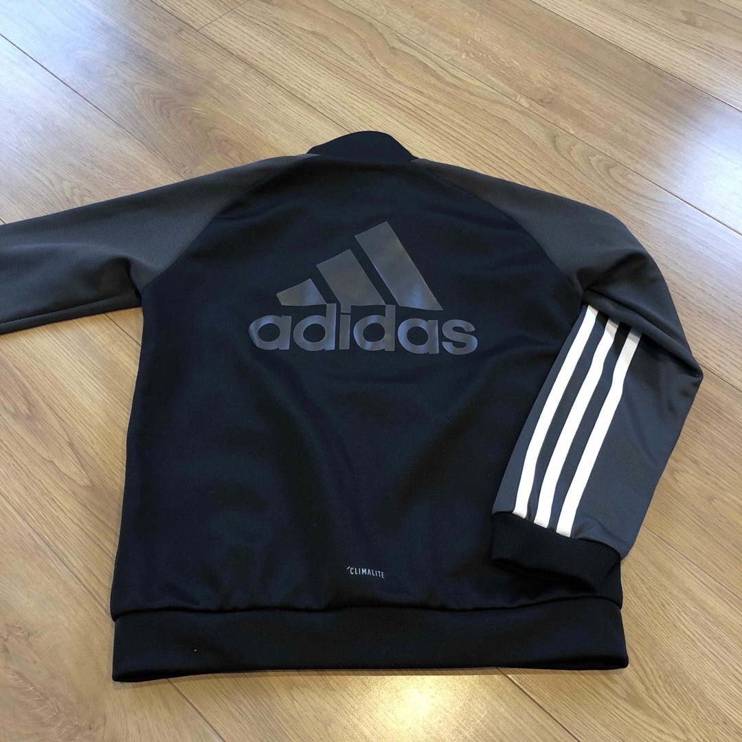 adidas(アディダス)のadidas アディダス　ジャケット　スポーツ キッズ/ベビー/マタニティのキッズ服男の子用(90cm~)(ジャケット/上着)の商品写真