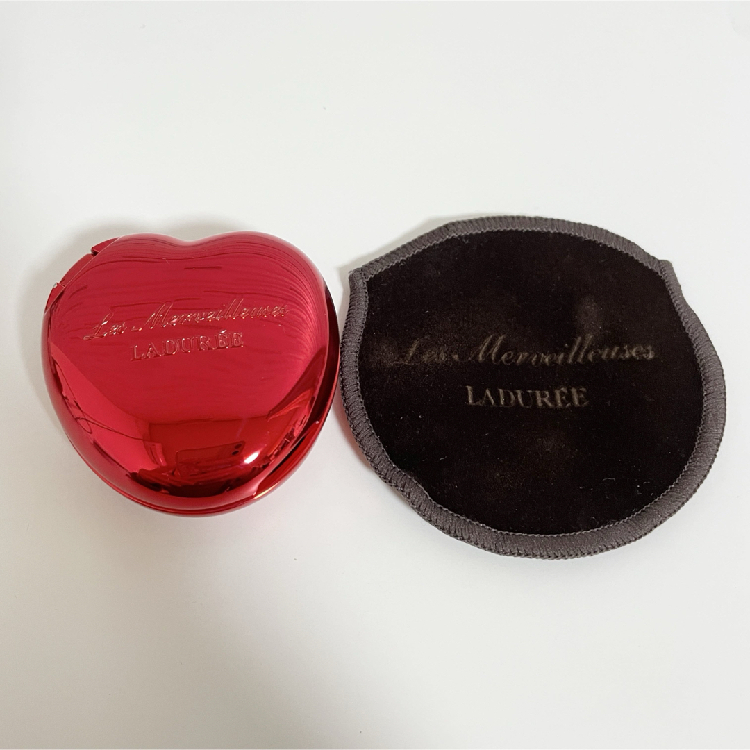 Les Merveilleuses LADUREE(レメルヴェイユーズラデュレ)のレ・メルヴェイユーズラデュレ　ラデュレ　パウダーコンパクト　 コスメ コスメ/美容のベースメイク/化粧品(その他)の商品写真