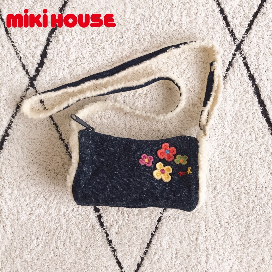 mikihouse(ミキハウス)の美品 ミキハウス レトロ お花 フラワー デニム  ボア ポシェット 鞄 日本製 キッズ/ベビー/マタニティのこども用バッグ(ポシェット)の商品写真