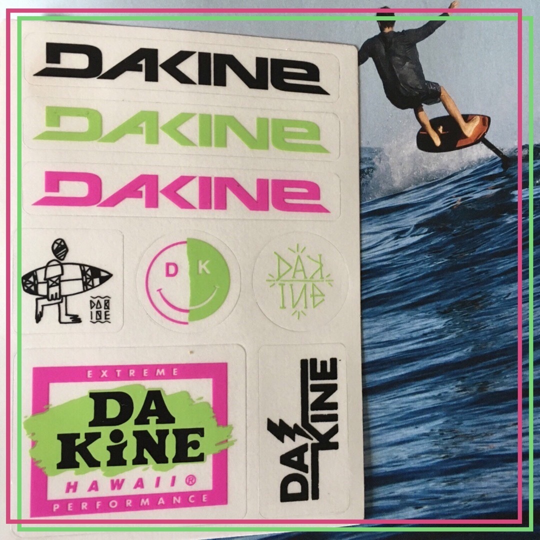 Dakine(ダカイン)のDAKINEダカインUS限定型抜き８種マルチミニステッカーシート メンズのファッション小物(その他)の商品写真