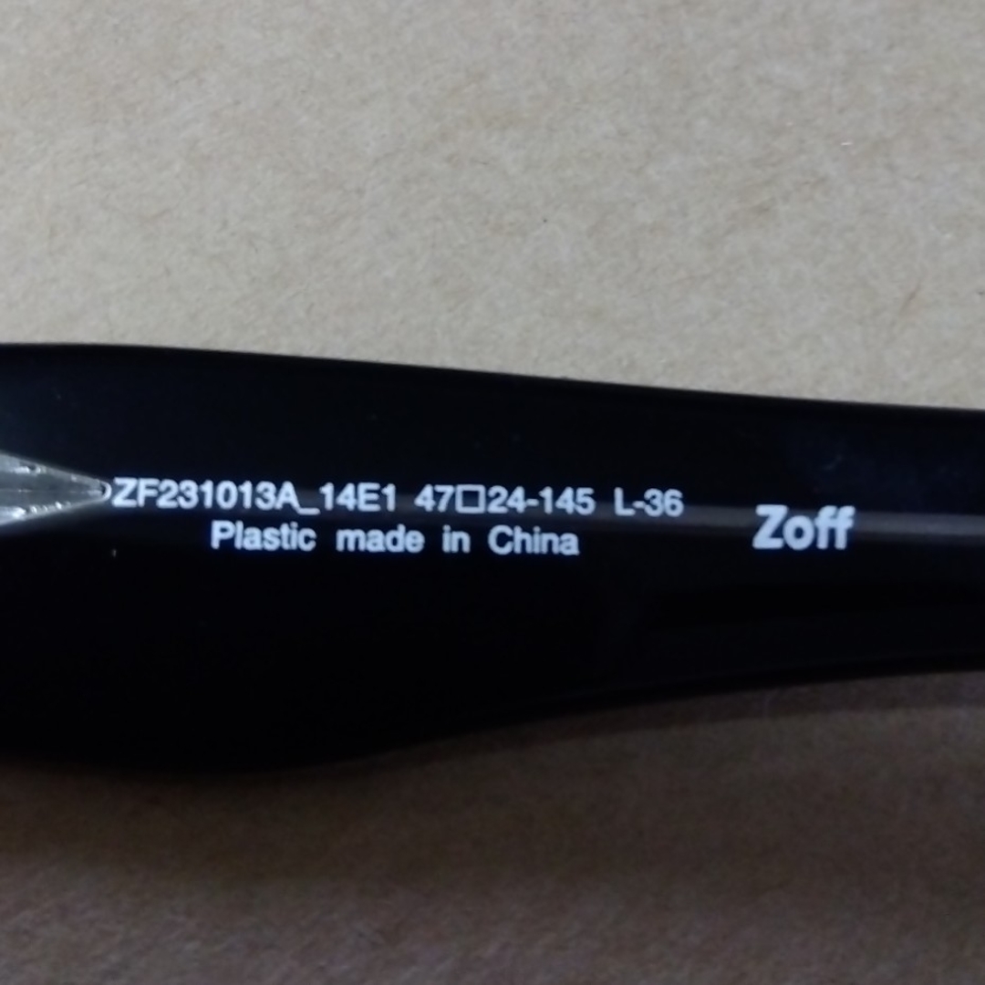 Zoff(ゾフ)のZoff UNITED ARROWS コラボ 破損 黒縁メガネ メンズのファッション小物(サングラス/メガネ)の商品写真