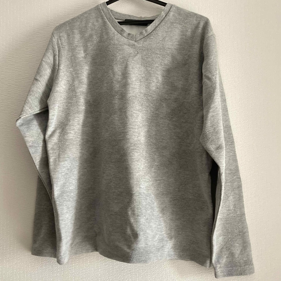 ナノユニバース　メンズ　カットソー　グレー　S 長袖　Vネック　千鳥格子 メンズのトップス(Tシャツ/カットソー(七分/長袖))の商品写真