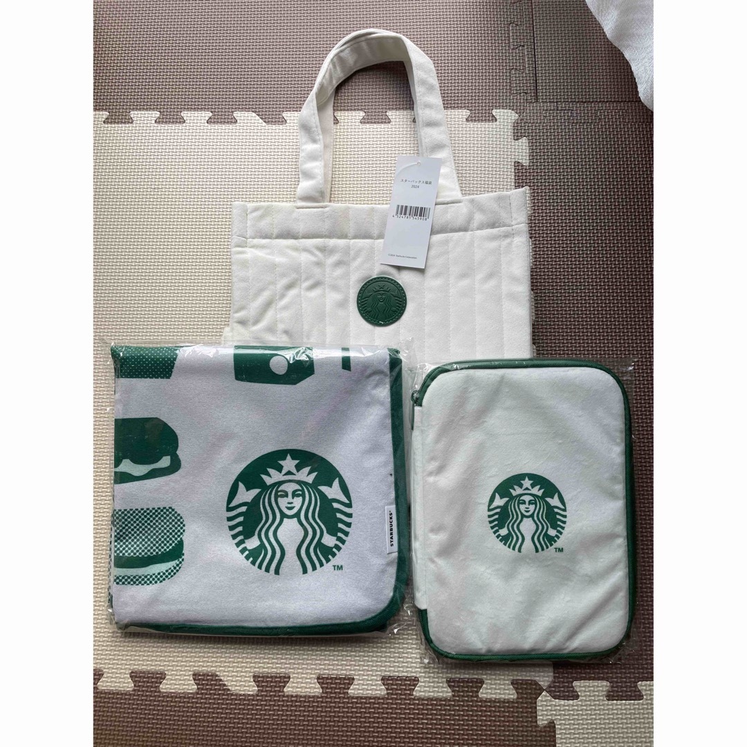 Starbucks Coffee(スターバックスコーヒー)のスターバックス　2024福袋グッズセット　トートバッグマルチケースレジャーシート レディースのバッグ(トートバッグ)の商品写真