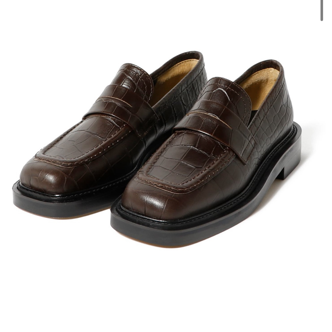 PIPPICHIC(ピッピシック)のPIPPICHIC  For ESTNATION エンボスローファー レディースの靴/シューズ(ローファー/革靴)の商品写真