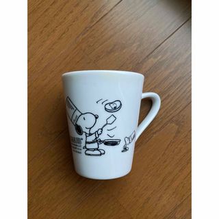 スヌーピー(SNOOPY)の【非売品】スヌーピーマグカップ　帝国ホテル(グラス/カップ)