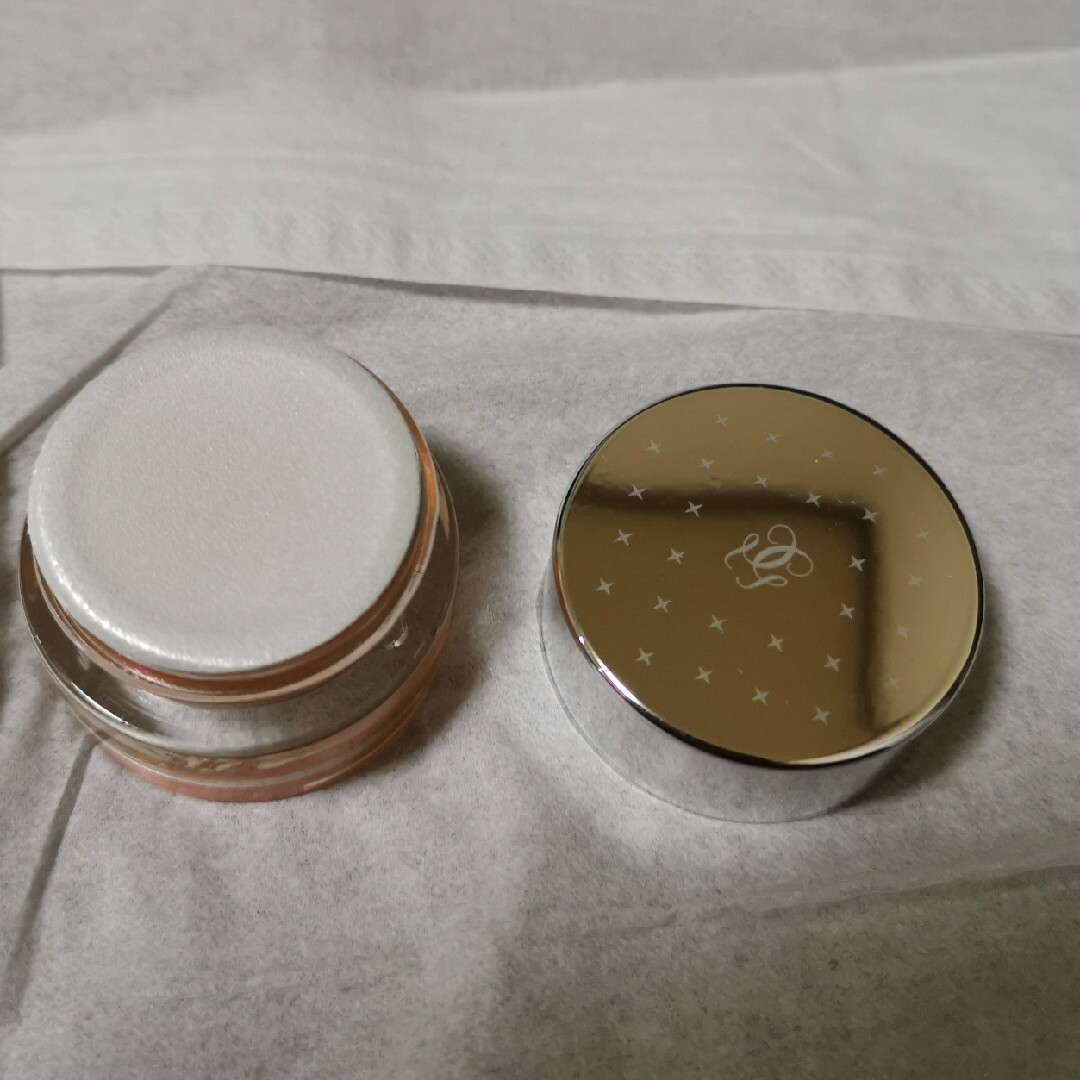 GUERLAIN(ゲラン)の未使用品　GUERLAIN ジェル グロス ローズゴールド コスメ/美容のベースメイク/化粧品(リップグロス)の商品写真