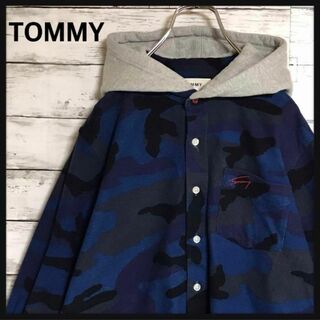 トミーヒルフィガー(TOMMY HILFIGER)の【美品】トミー 刺繍ロゴ入りフード付ネルシャツ 人気カモフラ　 B141R(シャツ)