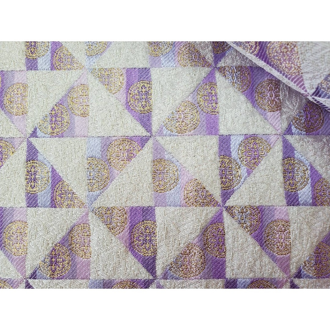 西陣織　高級金襴生地　三角華紋　白/紫　KY-374-1 ハンドメイドの素材/材料(生地/糸)の商品写真