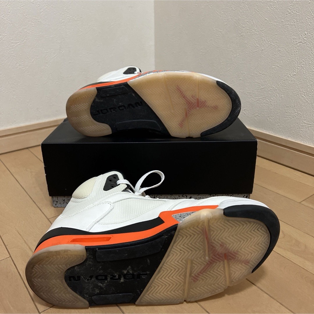 Jordan Brand（NIKE）(ジョーダン)のNIKE Air Jordan 5 Retro Orange Blaze メンズの靴/シューズ(スニーカー)の商品写真