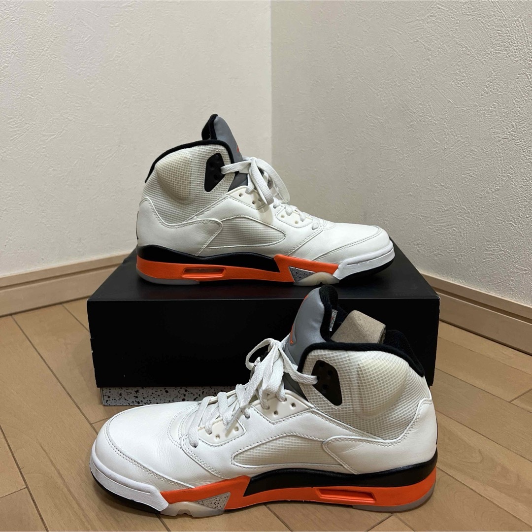 Jordan Brand（NIKE）(ジョーダン)のNIKE Air Jordan 5 Retro Orange Blaze メンズの靴/シューズ(スニーカー)の商品写真