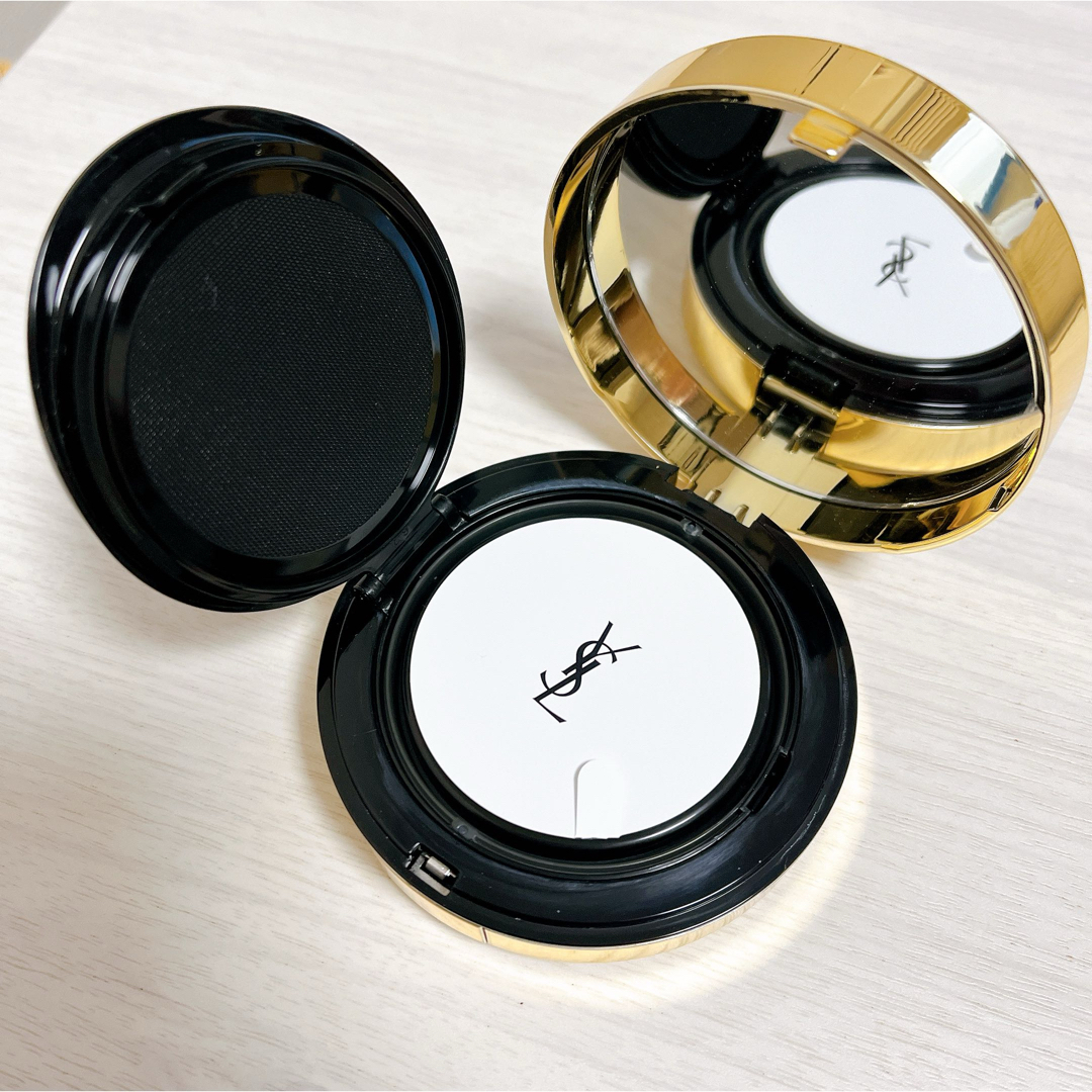 Yves Saint Laurent Beaute(イヴサンローランボーテ)のイヴサンローラン　クッションファンデ　N20 コスメ/美容のベースメイク/化粧品(ファンデーション)の商品写真