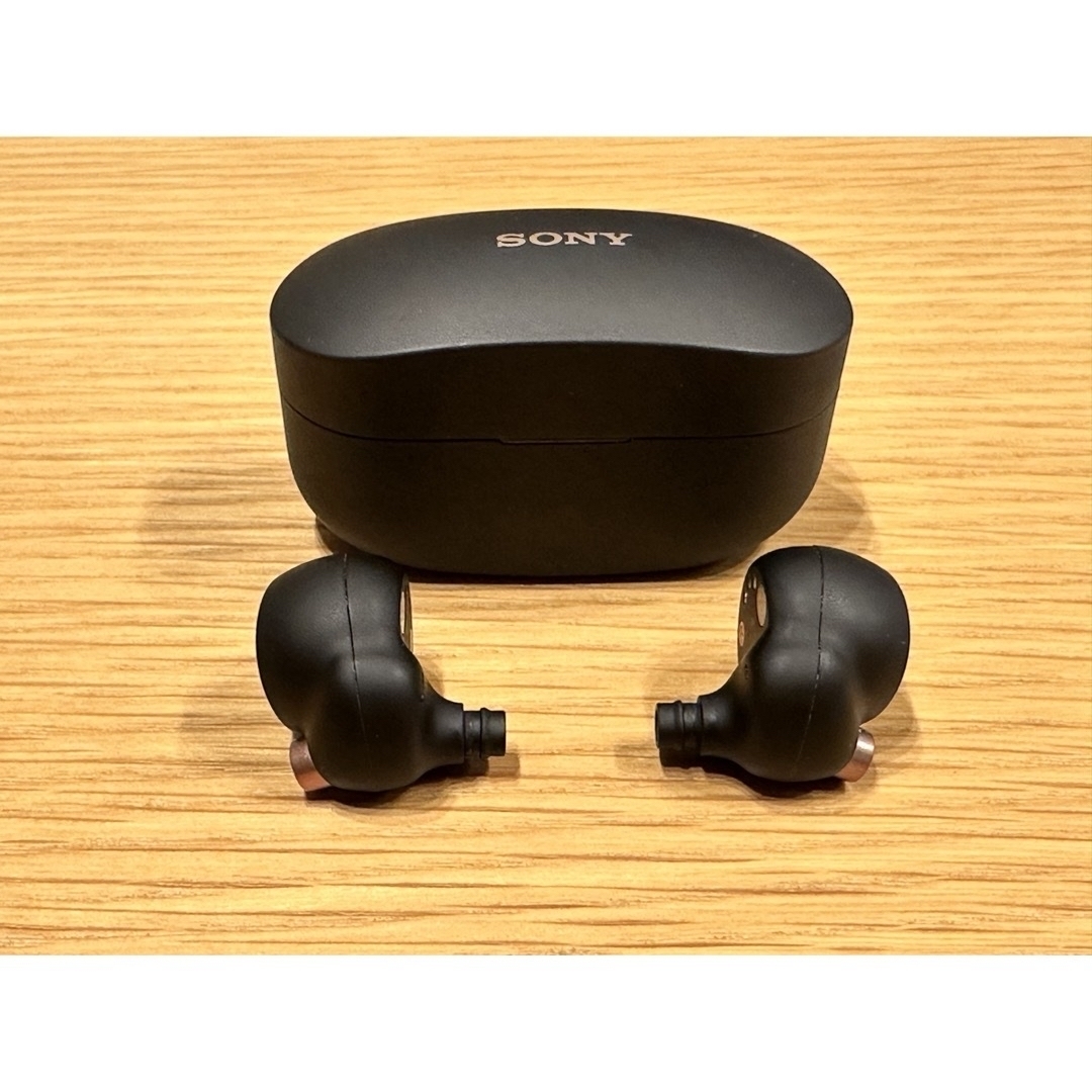 SONY(ソニー)のSONY フルワイヤレスイヤホン WF-1000XM4 ブラック スマホ/家電/カメラのオーディオ機器(ヘッドフォン/イヤフォン)の商品写真