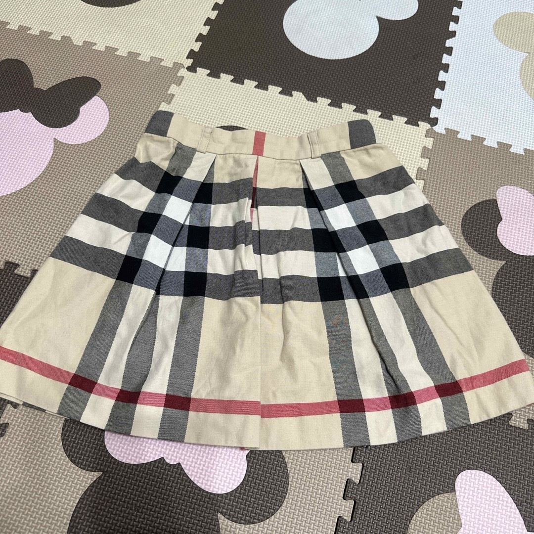 BURBERRY(バーバリー)のバーバリー　スカート　10Y 140 キッズ/ベビー/マタニティのキッズ服女の子用(90cm~)(スカート)の商品写真