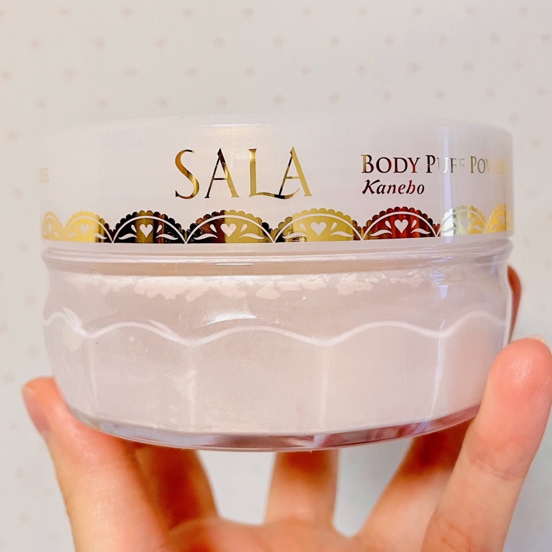 SALA(サラ)の廃盤品　レア　サラ ボディパフパウダー UV サラの香り コスメ/美容のボディケア(ボディパウダー)の商品写真